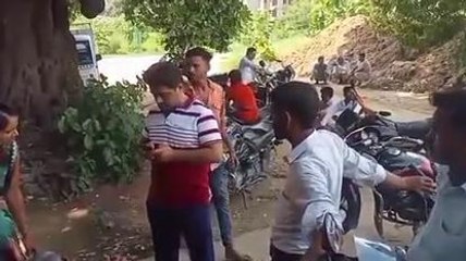 लखीमपुर खीरी: तालाब में डूबने से हुई युवक की मौत, मची चीख - पुकार