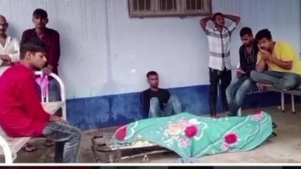 नवादा: तेज रफ्तार ट्रक की चपेट में आने से बाइक सवार युवक की मौत, एक जख्मी