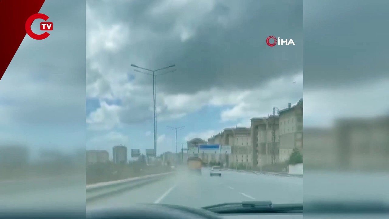 Kurallara uymayan hafriyat kamyonunu görüntülemek istedi, kendisi de kural ihlali yaptı