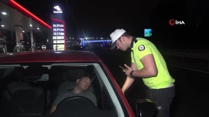 Kimi otomobil salladı, kimi cama vurdu: Sürücü 3 saatin ardından güçlükle uyandı