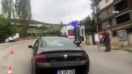 Gemlik’te mazot dökülen yolda 3 araç kazaya karıştı