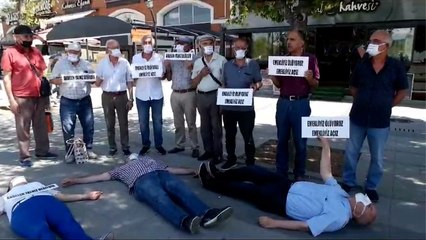 DİSK Emekli-Sen üyeleri, Ankara'da 'Emekliyiz, açız, ölüyoruz' eylemi