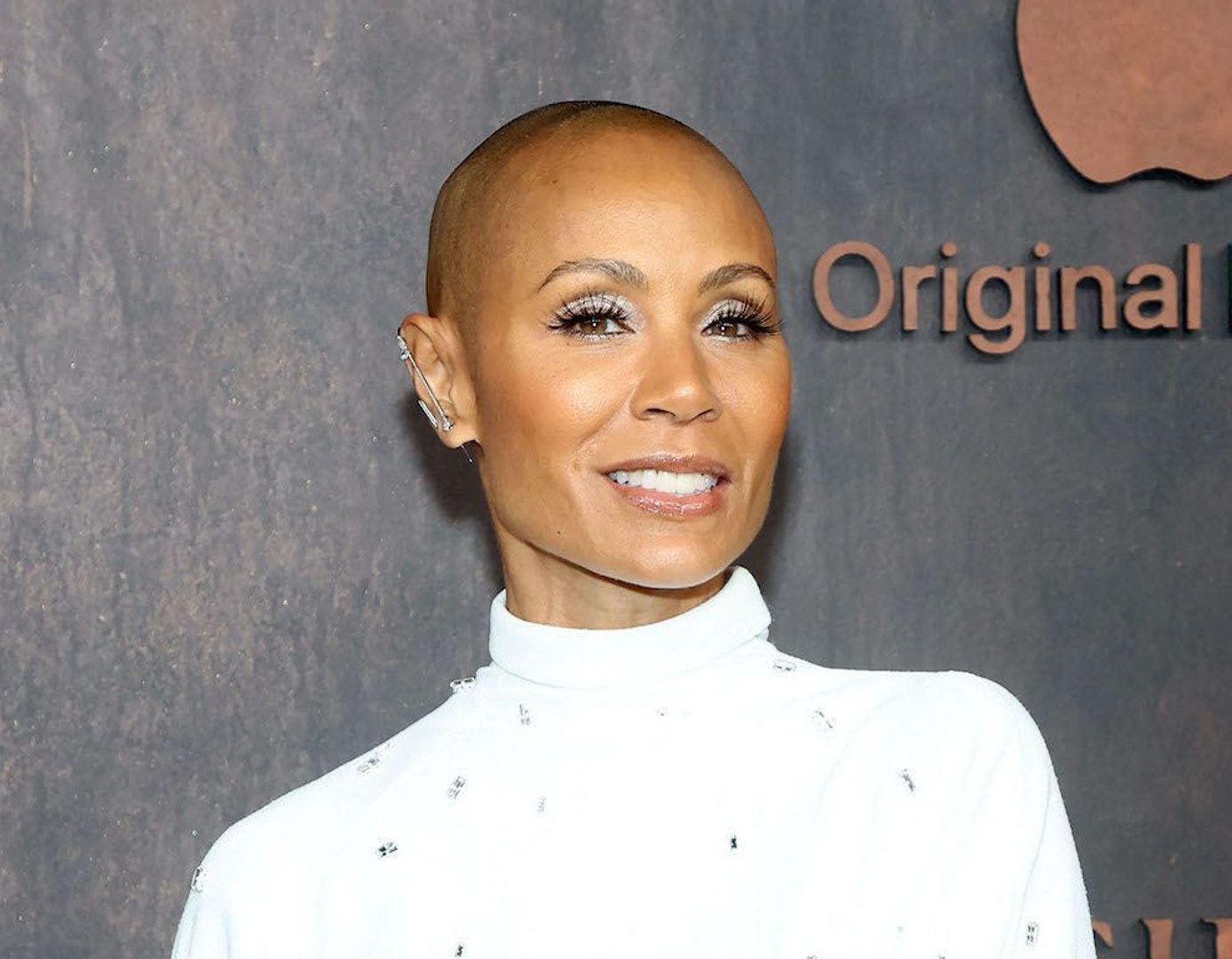 ⁣Atteinte d'alopécie, Jada Pinkett Smith se réjouit de voir ses cheveux repousser