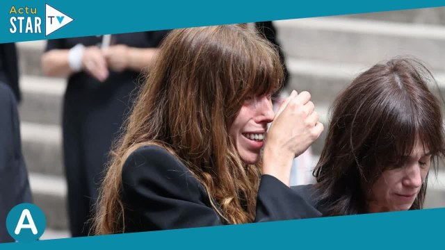 Elle ne souffre plus Deux semaines après la mort de Jane Birkin, sa fille Lou Doillon tente de f