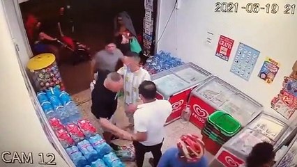 Oleada de robos a una frutería de Santa Coloma