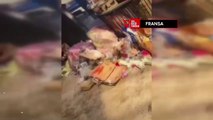 Marsilya'da toplanmayan çöpler etrafa saçıldı