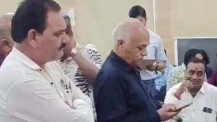 देवास: एमजी रोड पर अस्थाई अतिक्रमण को लेकर हुई शिकायत