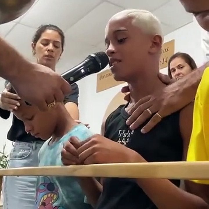 Adolescente aceita Jesus e é batizado um dia antes de morrer em ação da PM