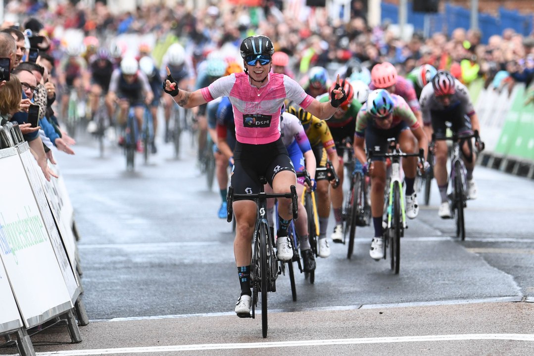 Women's Tour 2022 - Lorena Wiebes wins in Gloucester