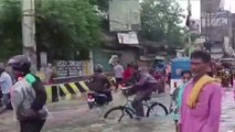 मुजफ्फरपुर: मूसलाधार बारिश ने शहर को किया जलमग्न, आवागमन में लोगों की बढ़ी परेशानी