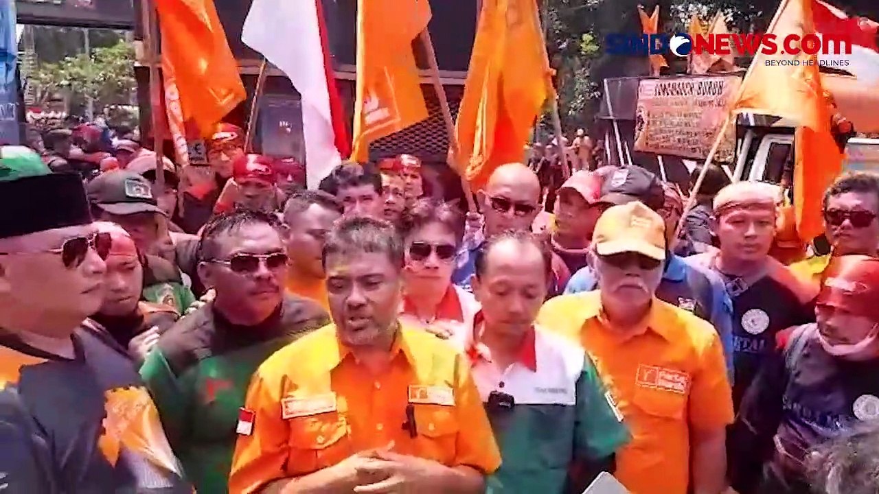 Minta Upah 2024 Naik jadi Rp5,6 Juta, Puluhan Ribu Buruh Demo di Patung Kuda