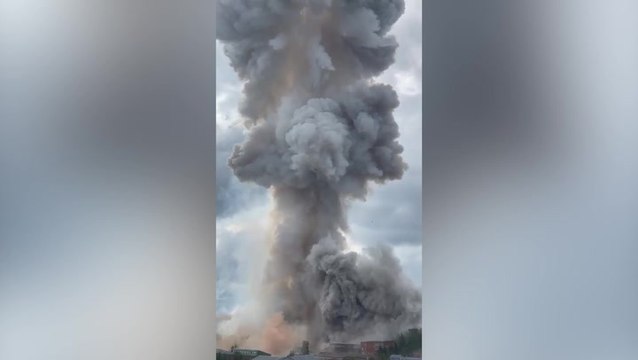 Moscow: Huge smoke cloud rises after explosion at factory