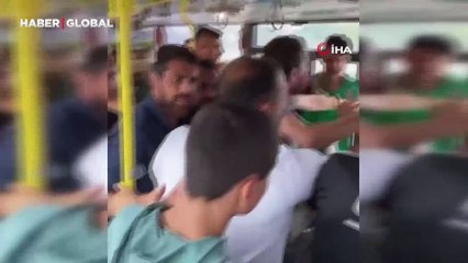 Metrobüste yer kavgası! ‘Uçan tekmeler' ile vurdu