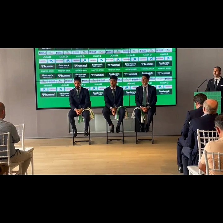Así ha sido la presentación de Bartra, Isco y Chadi Riad con el Betis