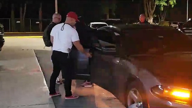 Arrestan a miembros de la organización FARC por posesión de armas ilegales escondidas en un auto