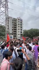 SURAT VIDEO/ बीआरटीएस के खिलाफ एबीवीपी का बस रोको आंदोलन