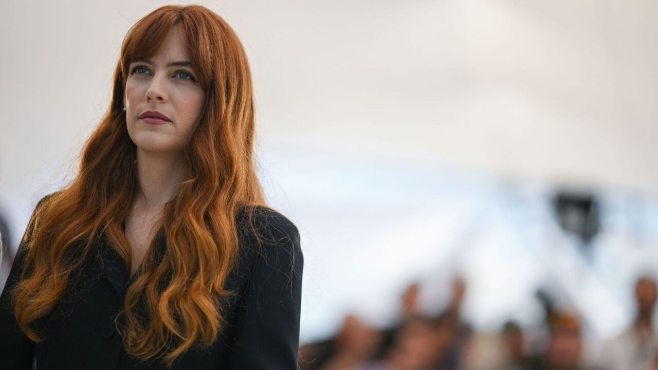 Elvis Presley's Granddaughter, Riley Keough, Is The New Owner Of Graceland