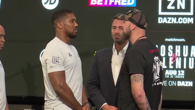 Poids lourds - Le face-à-face, avec le sourire, entre Joshua et Helenius