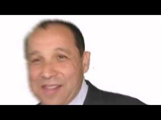 Des innocents emprisonnés pour avoir traversé la frontière au même moment qu'un milliardaire .