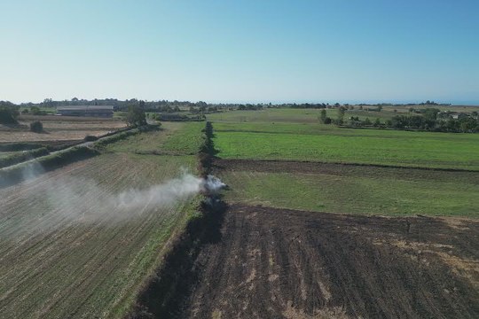 Calabria, bambino appicca incendio: sorpreso da drone - Video