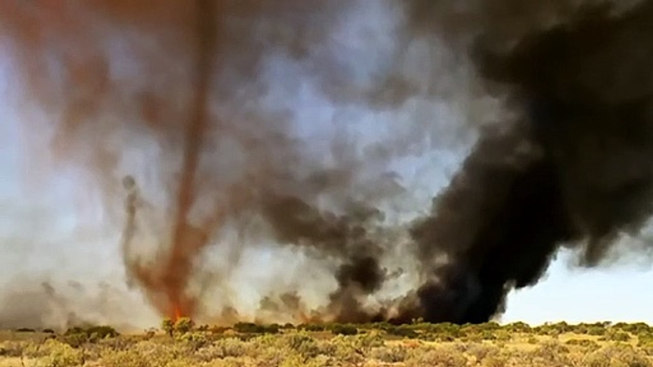 TORNADE DE FEU EN AUSTRALIE !