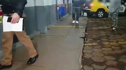 Jovem é detido com moto com placa de papel impresso