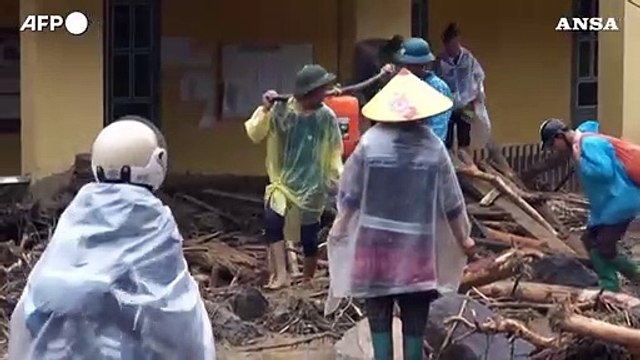 Vietnam, inondazioni e frane nel nord del Paese: almeno otto morti