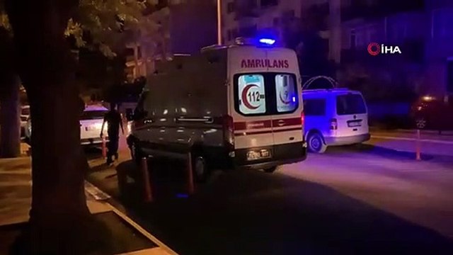 Burdur'da dur ihtarına uymayan ehliyetsiz ve alkollü taksi sürücüsü çay bahçesine daldı