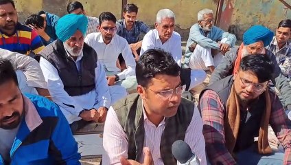 गंगनहर में पानी की कमी के लिए प्रशासन व सरकार जिम्मेदार