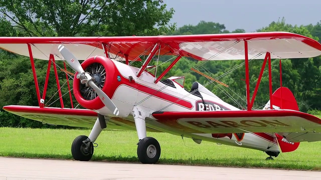 Boeing Stearman N2S Kaydet biplane - HD