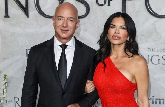 Jeff Bezos a célébré ses fiançailles en présence de Kris Jenner et Sarah Staudinger