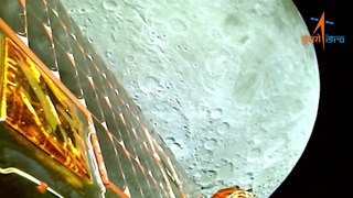 La misión espacial india envía las primeras imágenes de la Luna tras ingresar en su órbita
