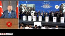 Erdoğan kızdı: Tuba ne seyrediyorsun, butona bas