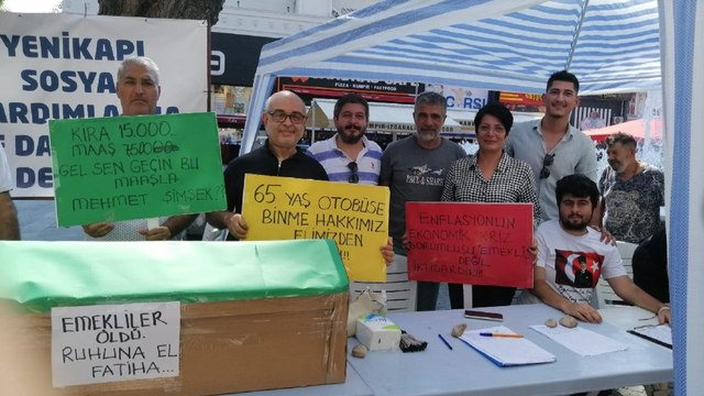 Emekliler tabutlu eylem yaptı: Ruhuna el Fatiha!