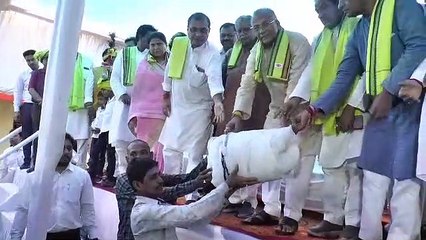 विश्व आदिवासी दिवस कार्यक्रम में हुए शामिल