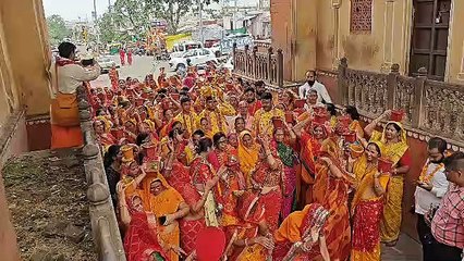 Video herunterladen: शिव महापुराण कथा के माध्यम से बताई शिव की महिमा