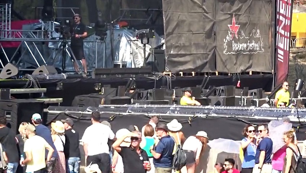 MAD INTO YOU - Leon Of Athens, live in Athens, Greece, 01/07/2023