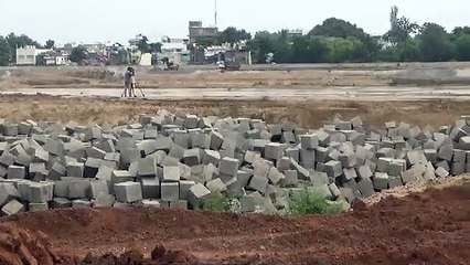 गुणवत्ता के साथ समय-सीमा में कार्य पूर्ण करने दिए निर्देश