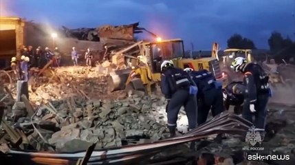 Video herunterladen: Russia, almeno un morto e 50 feriti nell'esplosione di una fabbrica vicino Mosca