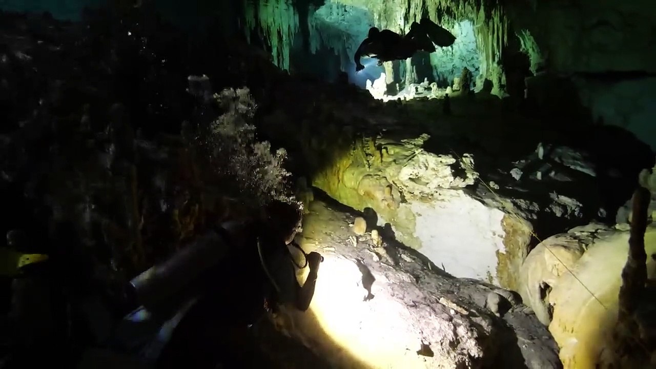 L'EAU INVISIBLE, de l'or bleu sous les continents