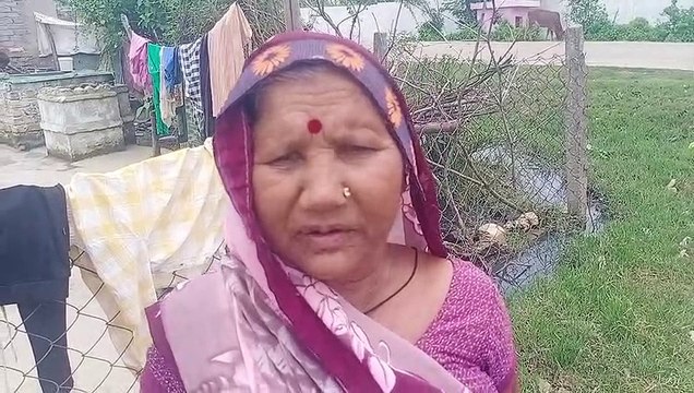 बहतराई में पेयजल समेत निकासी समस्या से जूझ रहे लोग, बारिश होते ही घर में जलभराव बड़ी समस्या