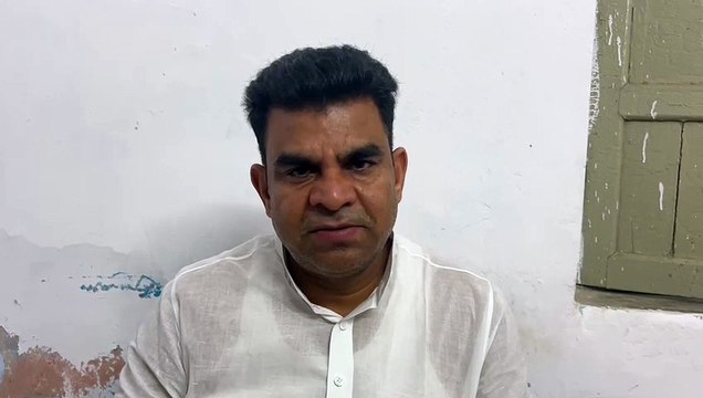 विधायक पर जीभ से जूते साफ करवाने का आरोप