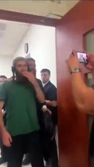 19 yaşındaki Filistinliyi şehit eden yahudinin cezaevinden çıkarken sergilediği tavır tepki çekti!