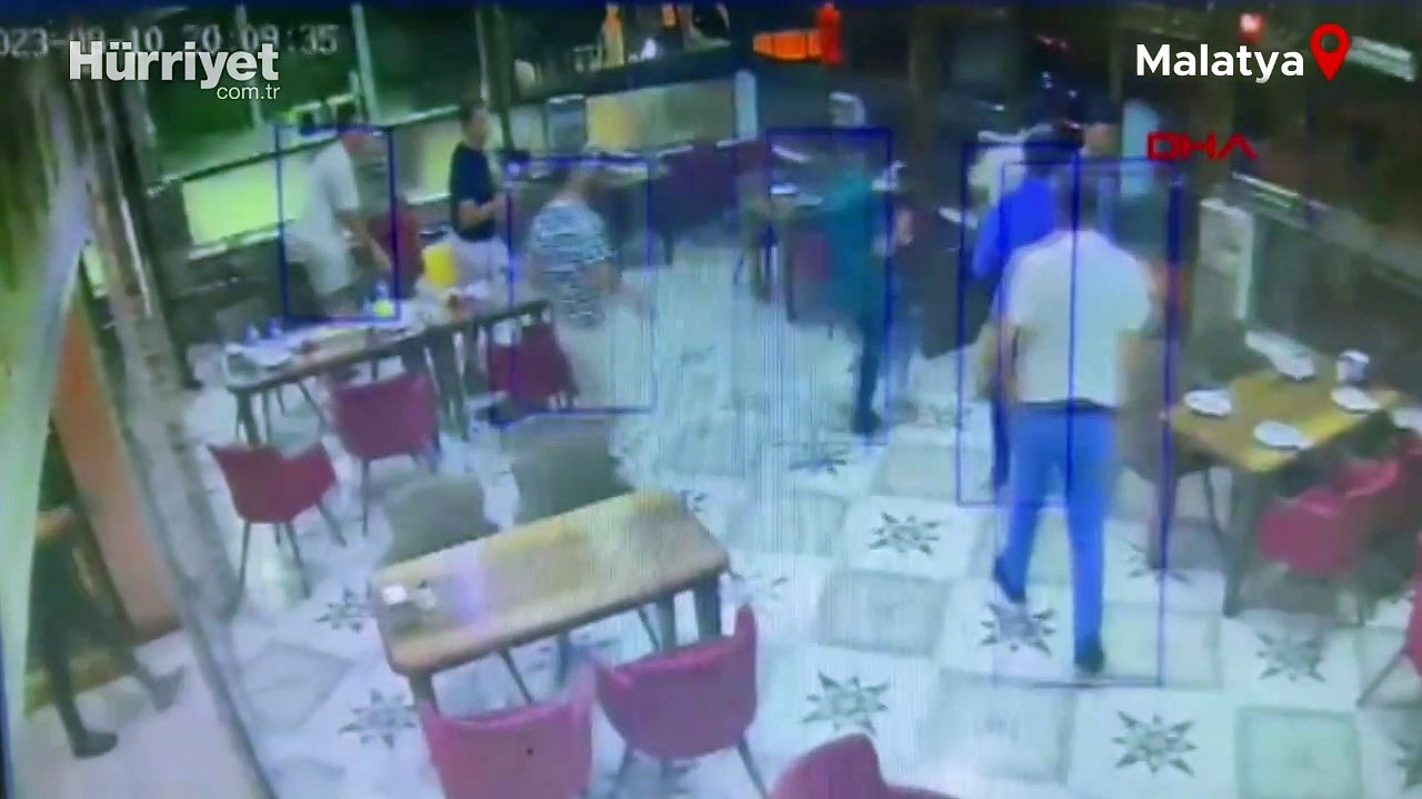 Malatya'da 5,3 büyüklüğündeki deprem anından ilk görüntüler