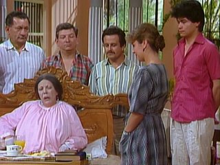 Caballo Viejo Capítulo 77 Sena está en la mira de Adrina