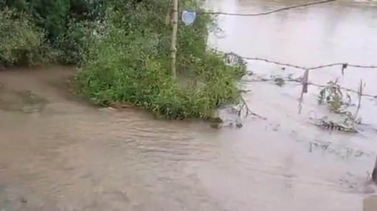सभंल: कई गांवों तक पहुंचा बाढ़ का पानी, ग्रामीणों में दहशत का माहौल