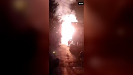 Adana'da aşırı sıcaklar nedeniyle trafo yandı