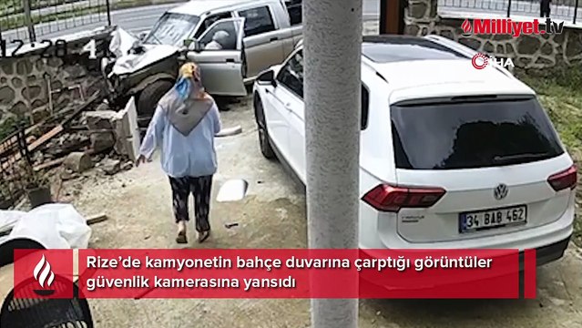 Kamyonet bahçe duvarına çarptı! Sürücü direksiyon hakimiyetini kaybedince...