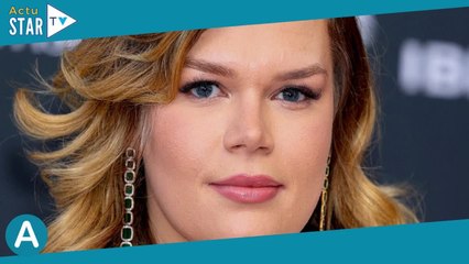 PHOTO Camille Gottlieb et son mystérieux chéri très tatoué  moment de tendresse pour la cadette de