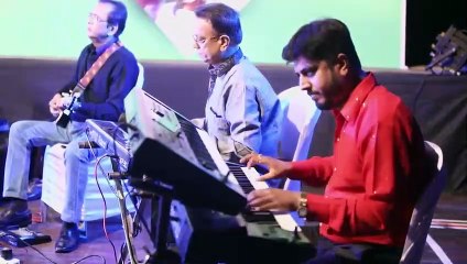 Pyar Hua Ikrar Hua || Vishwanath Batunge and Nayana Sharma Live Cover Romantic Song